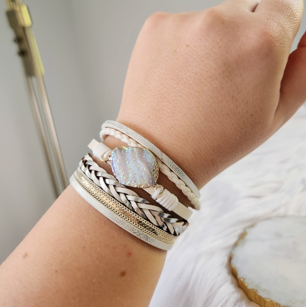New Ryze Women's Vegan Leather Wrap with Iridescent Druzy Bracelet - Picture 4 of 5